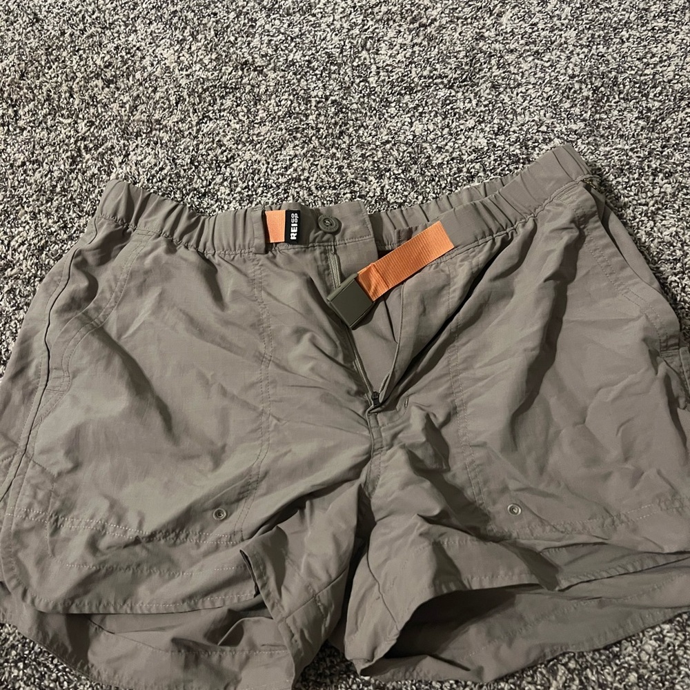 REI Womens shorts large